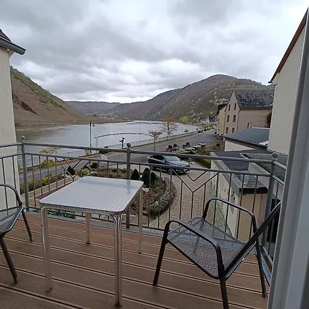 Moselstrand Apartman Briedern